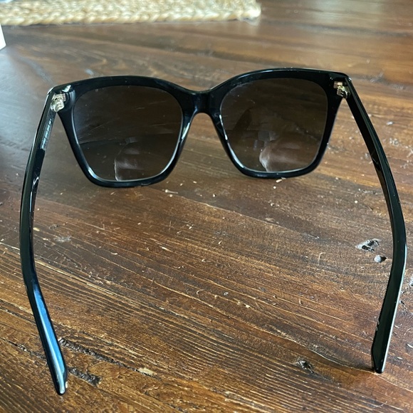 Havana sunglasses in excellent condition, worn only a handful of times main image 5